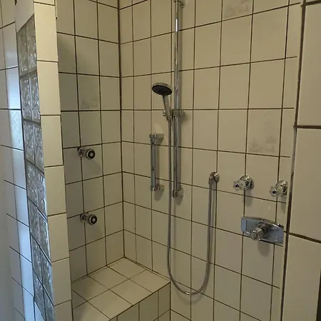 Haus-panoramablick Зундерн